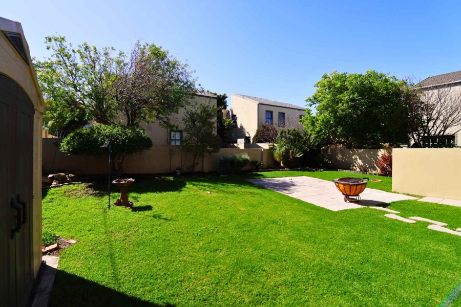 4 Bedroom Property for Sale in Sandbaai Western Cape